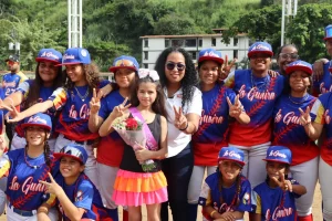 Lee más sobre el artículo Ministra Guzmán inauguró 1er Campeonato Nacional Infantil de Béisbol Femenino