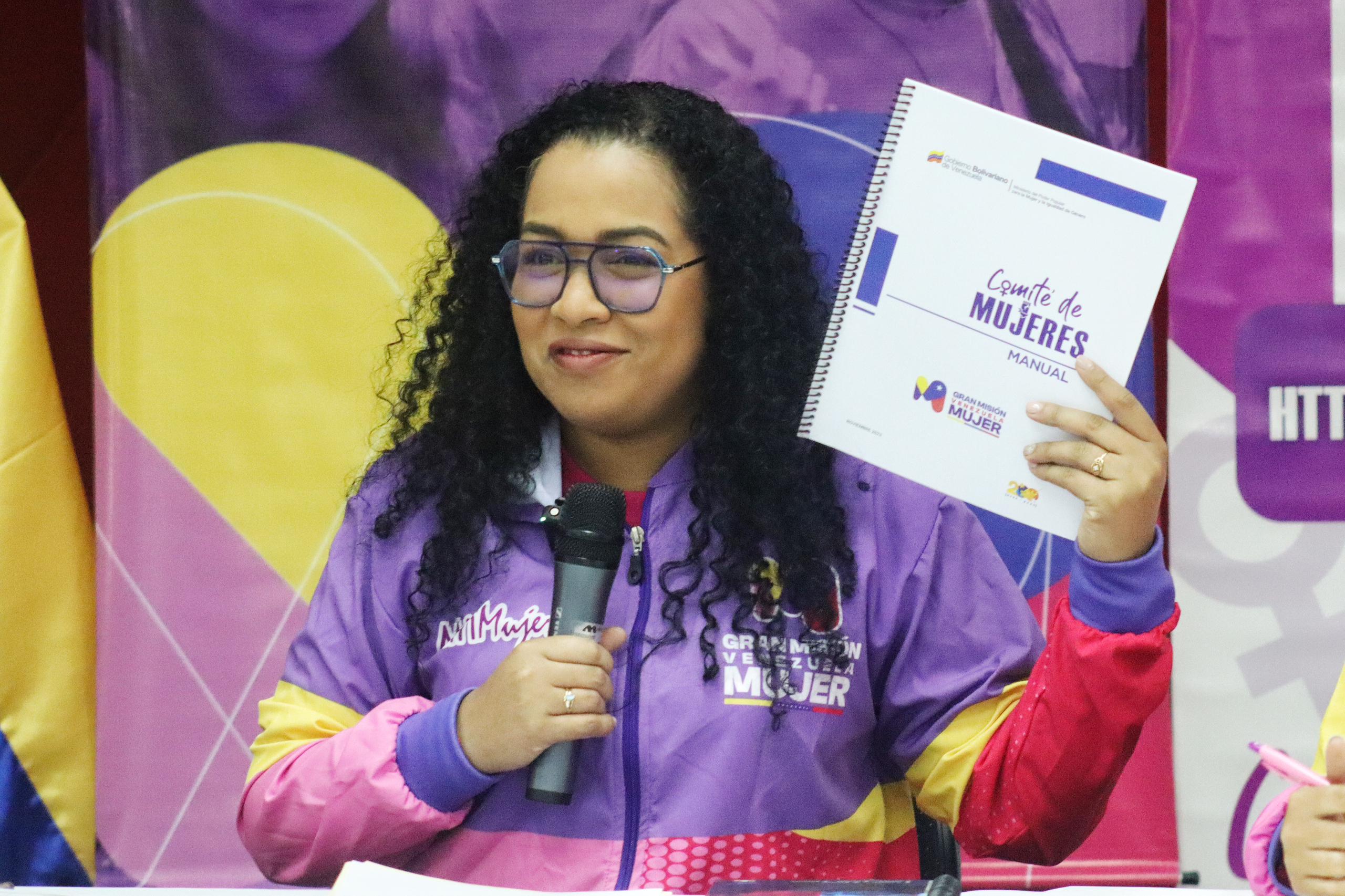 Lee más sobre el artículo Ministra Guzmán lideró videoconferencia sobre los equipos promotores de la Federación Venezolana de Mujeres